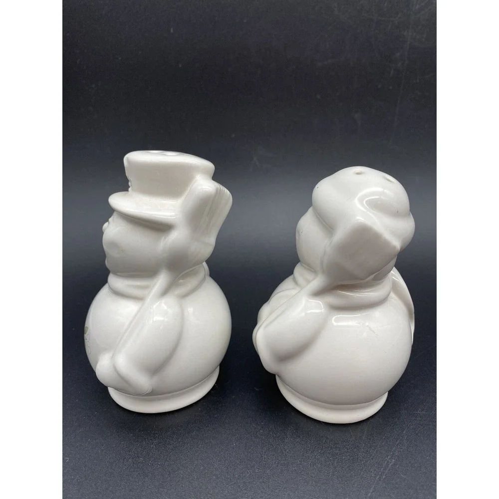 Pfaltzgraff Winterberry‎ Snowman Salt & Peper Shaker Set with Stoppers